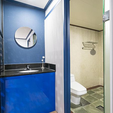 Noblesse Hotel Чеджу Екстериор снимка