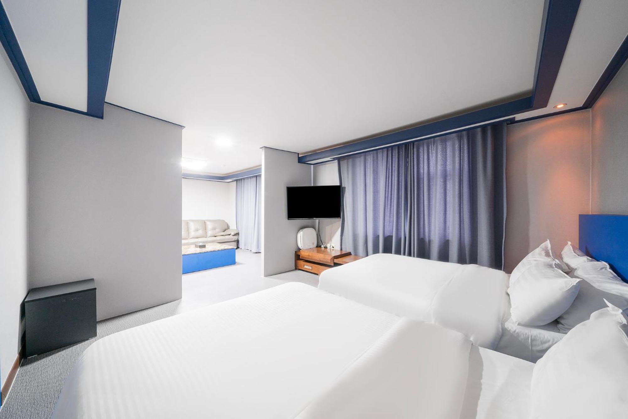Noblesse Hotel Чеджу Екстериор снимка