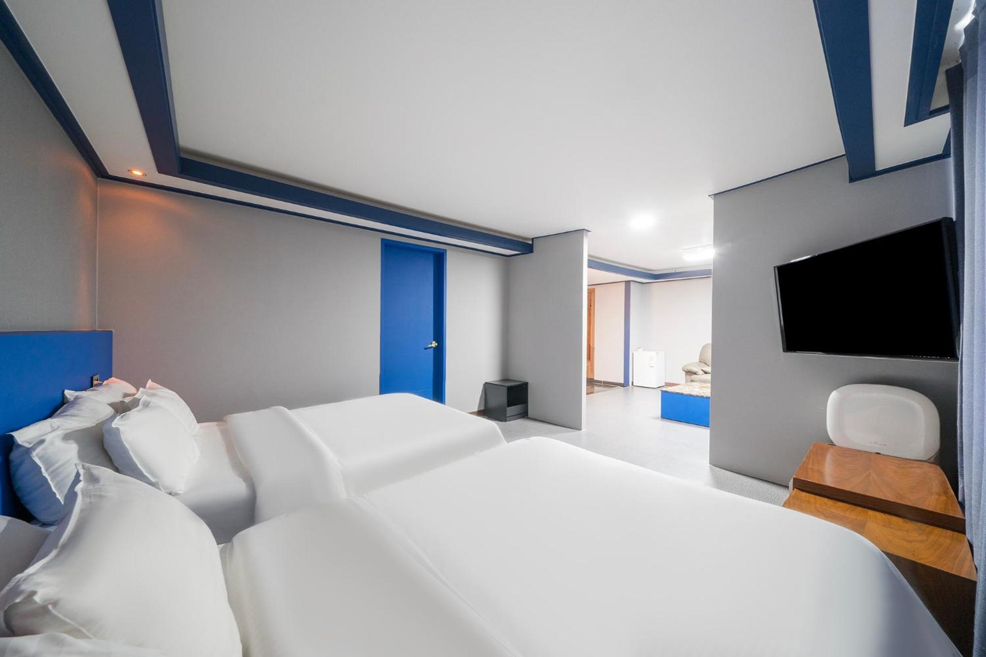 Noblesse Hotel Чеджу Екстериор снимка