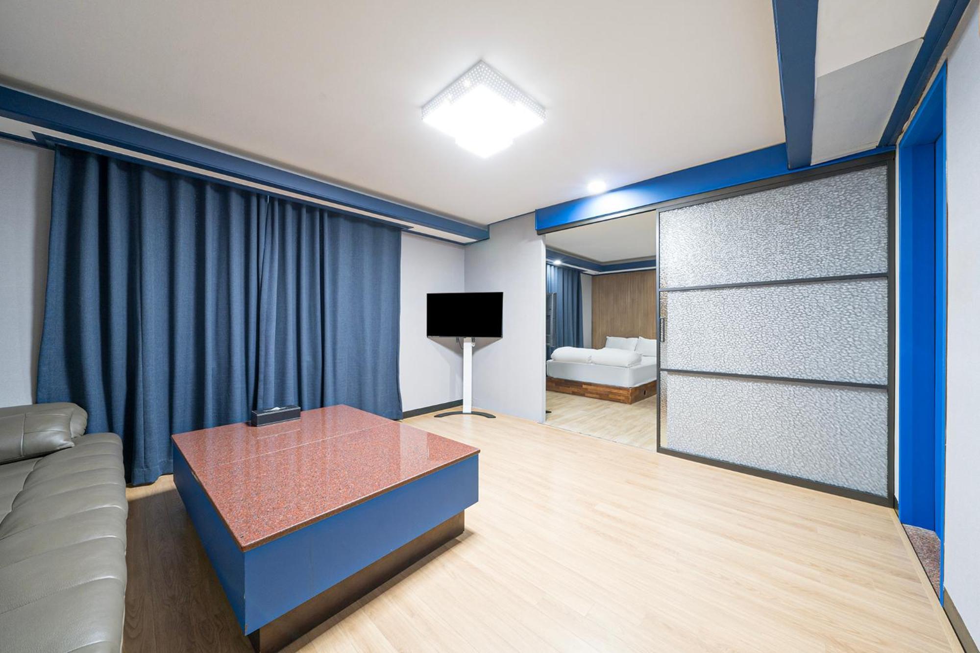 Noblesse Hotel Чеджу Екстериор снимка