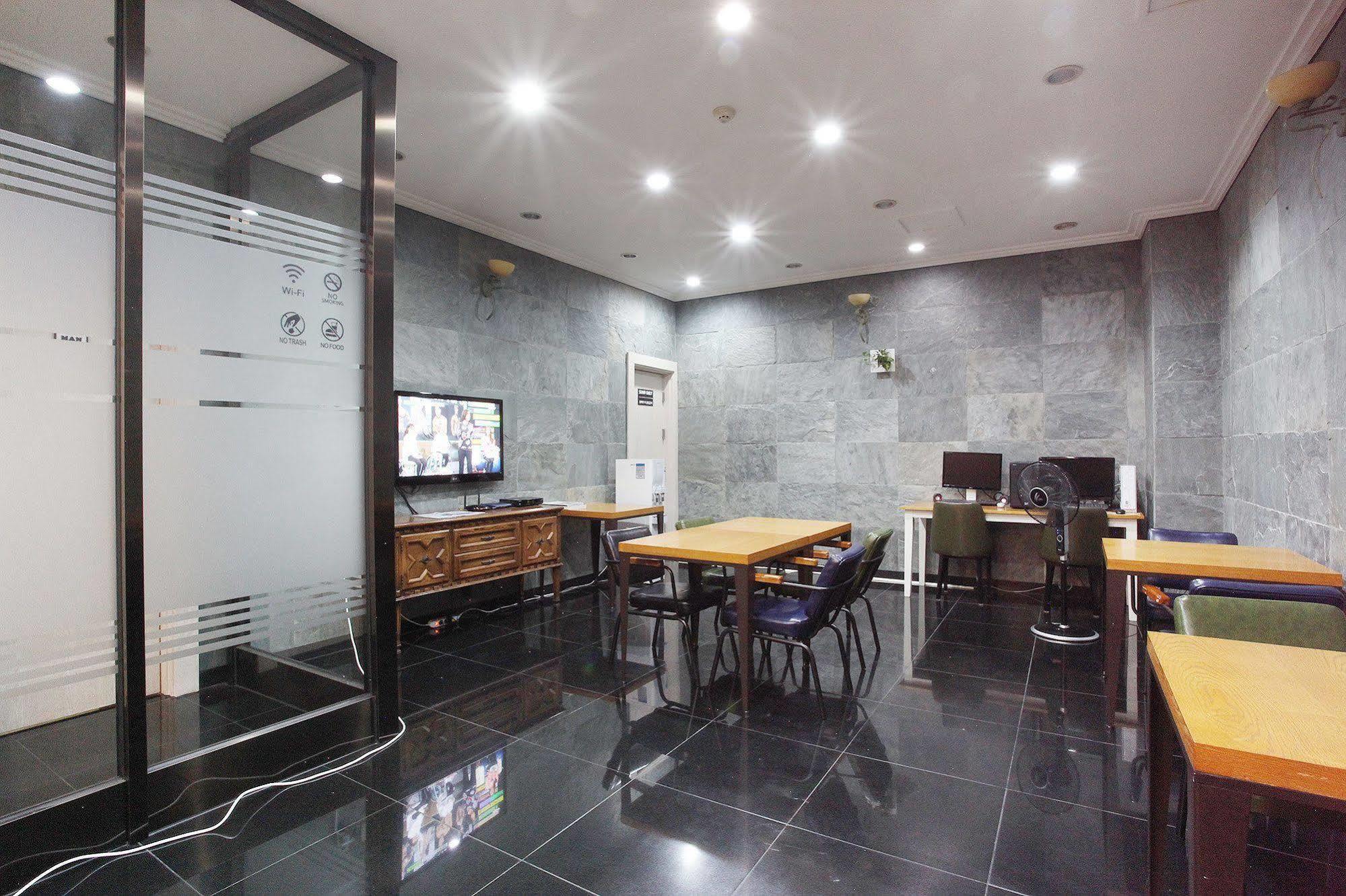 Noblesse Hotel Чеджу Екстериор снимка
